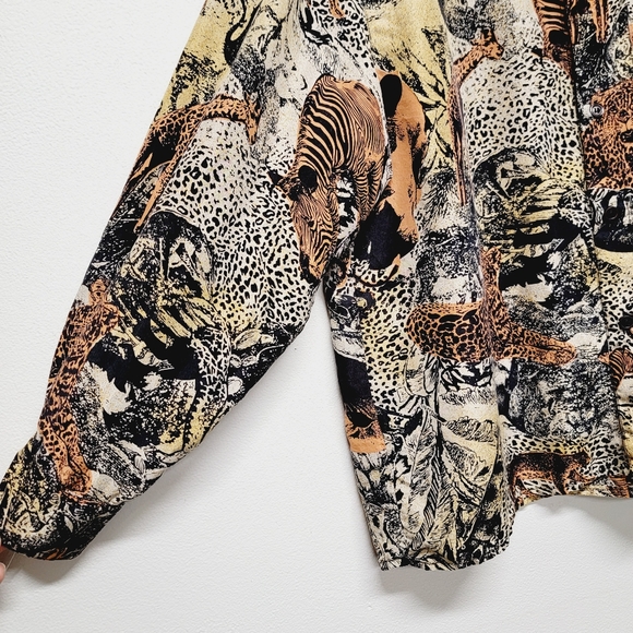 Vintage Silk Club Shirt Animal African Zoo Print Button Up Long Sleeve size S/M - Picture 3 of 13